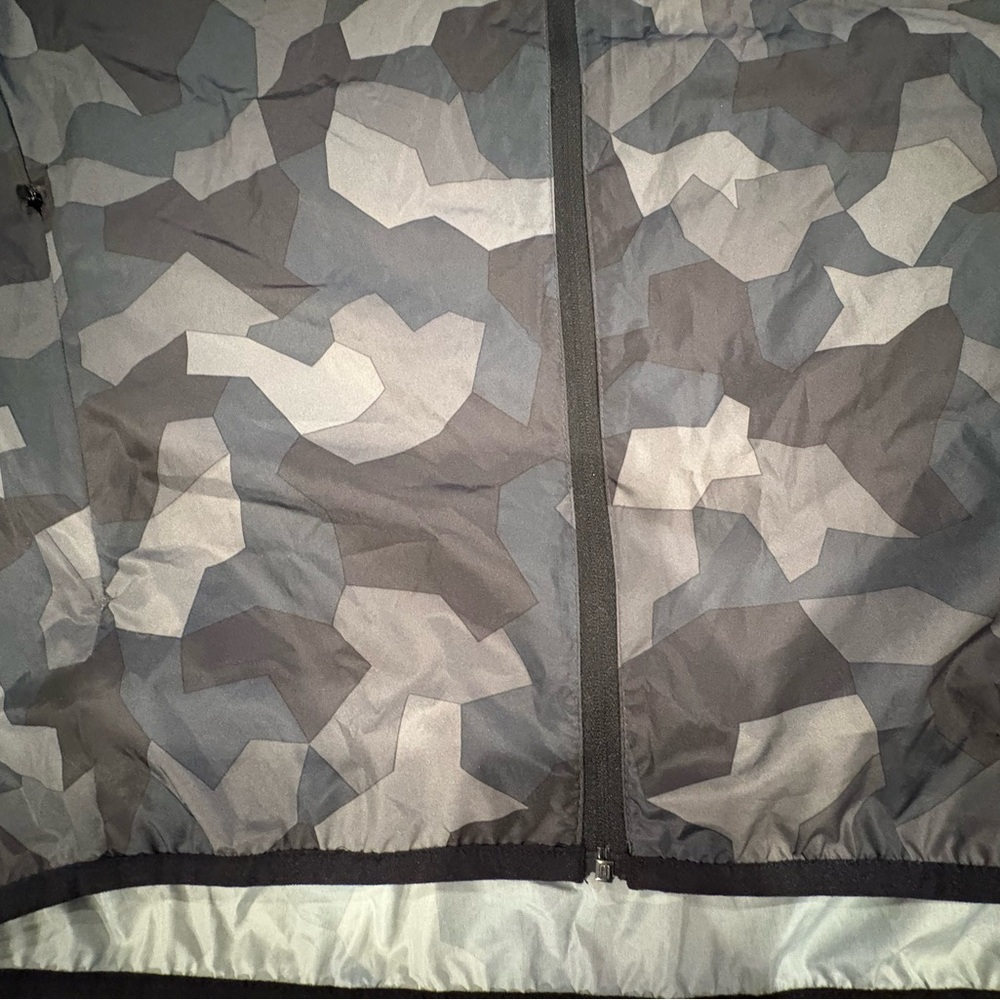 Old Navy Black Gray Camouflage Small Full zip Hooded Windbreaker NWT - Picture 4 of 12
